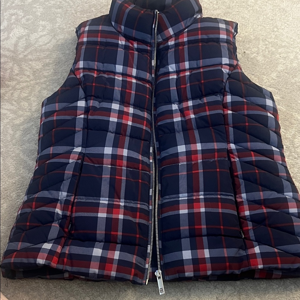 Tommy Hilfiger Women's Navy and Red Plaid Vest
